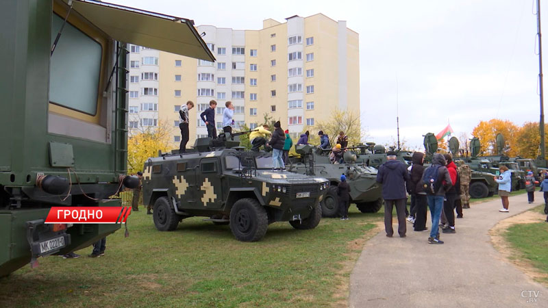 Гродненские связисты показали стоящую на вооружении технику-8