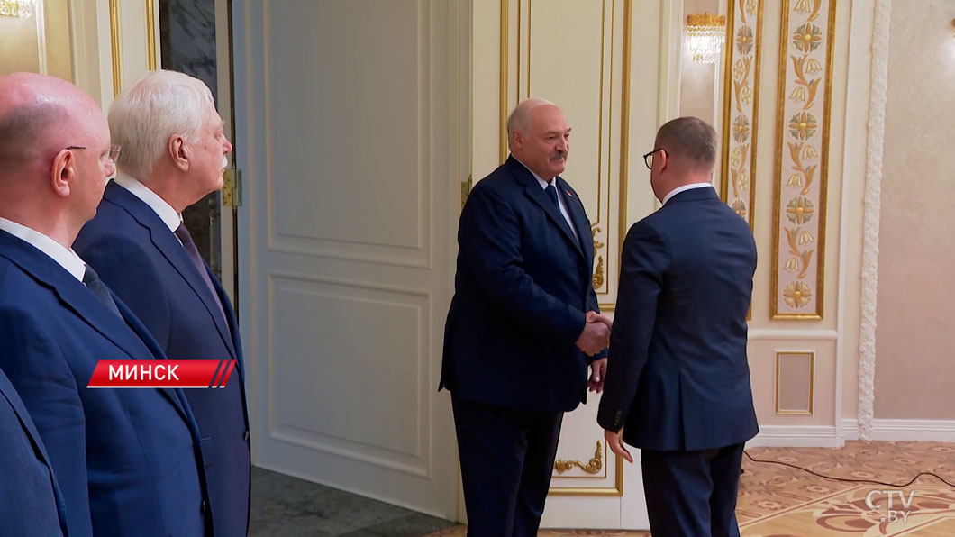 Как будем развивать сотрудничество с Челябинской областью? Лукашенко назвал три основных направления-6