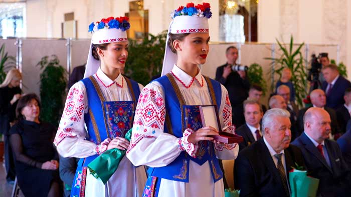 Лучшие представители трудовых коллективов – премьер-министр Беларуси вручил госнаграды 50 работникам Лучшие представители трудовых коллективов – премьер-министр Беларуси вручил госнаграды 50 работникам