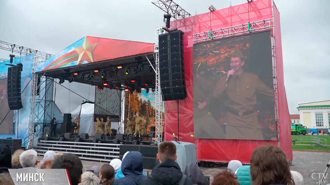 Праздничная программа «Дорогами Победы» проходит на площадке у Дворца спорта-2