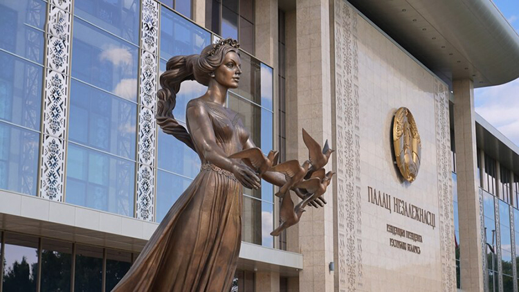 Лукашенко поздравил Президента Сербии Александра Вучича с днем рождения