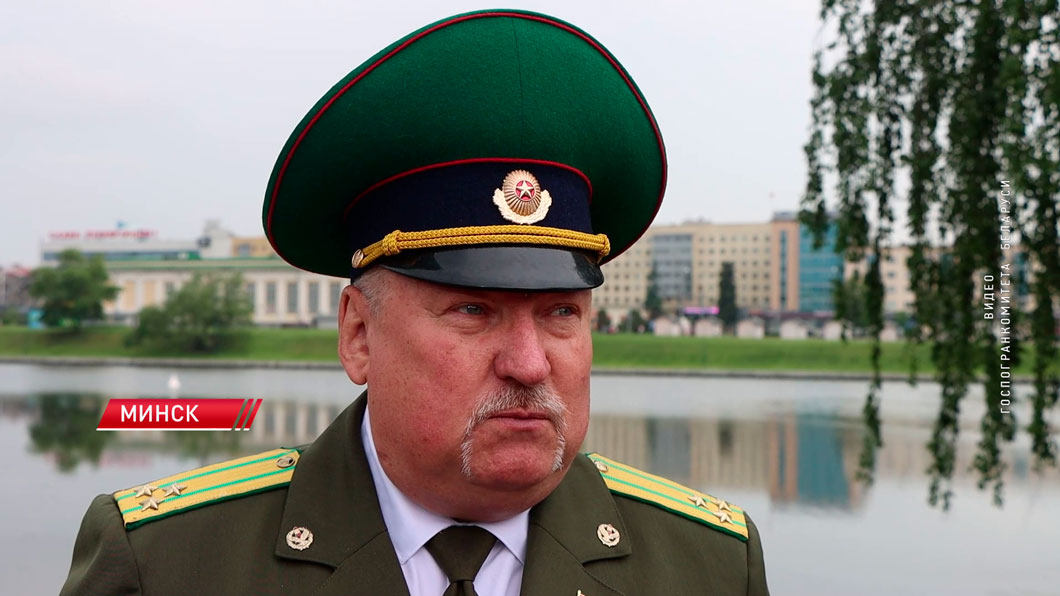 Память героев-пограничников почтили на площади Победы в Минске-4