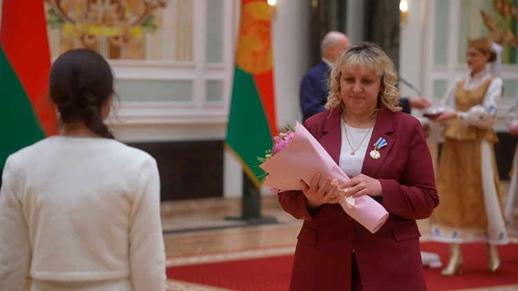Женщины, которыми гордятся! Президент вручил госнаграды в преддверии 8 Марта Женщины, которыми гордятся! Президент вручил госнаграды в преддверии 8 Марта