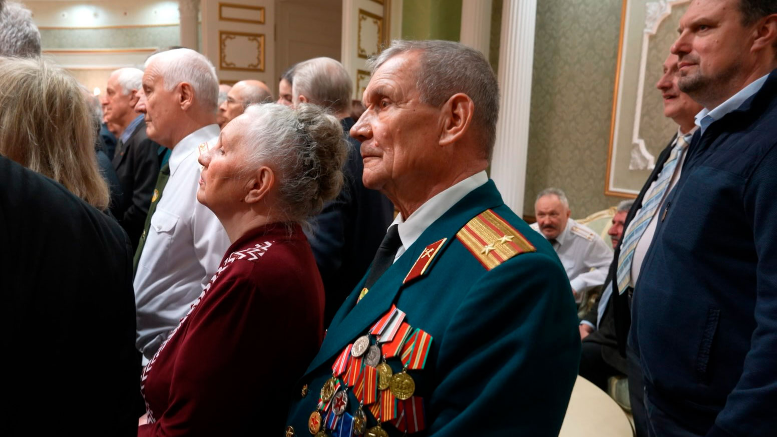 Во Дворце Независимости провели экскурсию для сотрудников и ветеранов МЧС