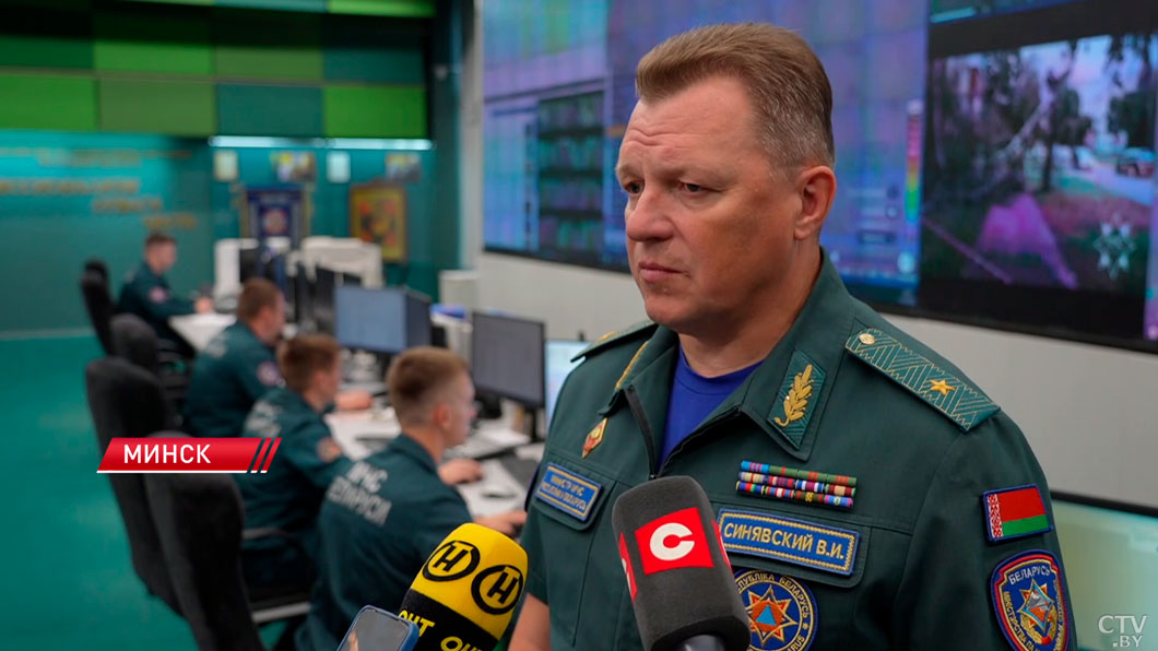Синявский: Президент оперативно получает от нас информацию по ликвидации последствий непогоды-6 Синявский: Президент оперативно получает от нас информацию по ликвидации последствий непогоды-6