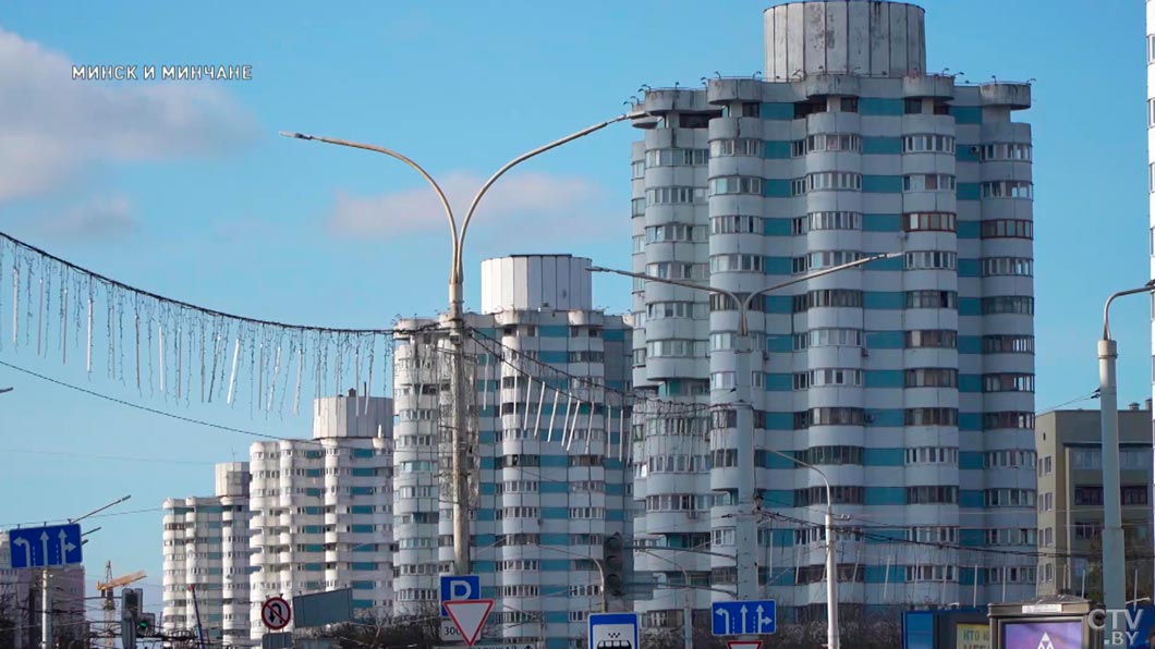 «Кукурузы» и дома с мозаикой – чем интересны необычные здания белорусской столицы, рассказала экскурсовод-6