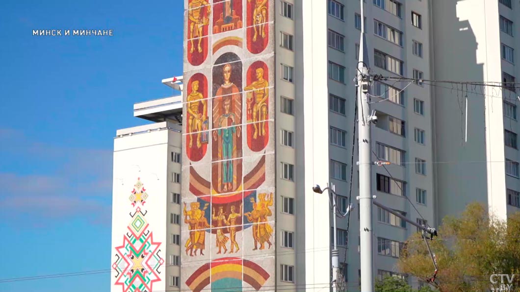 «Кукурузы» и дома с мозаикой – чем интересны необычные здания белорусской столицы, рассказала экскурсовод-10