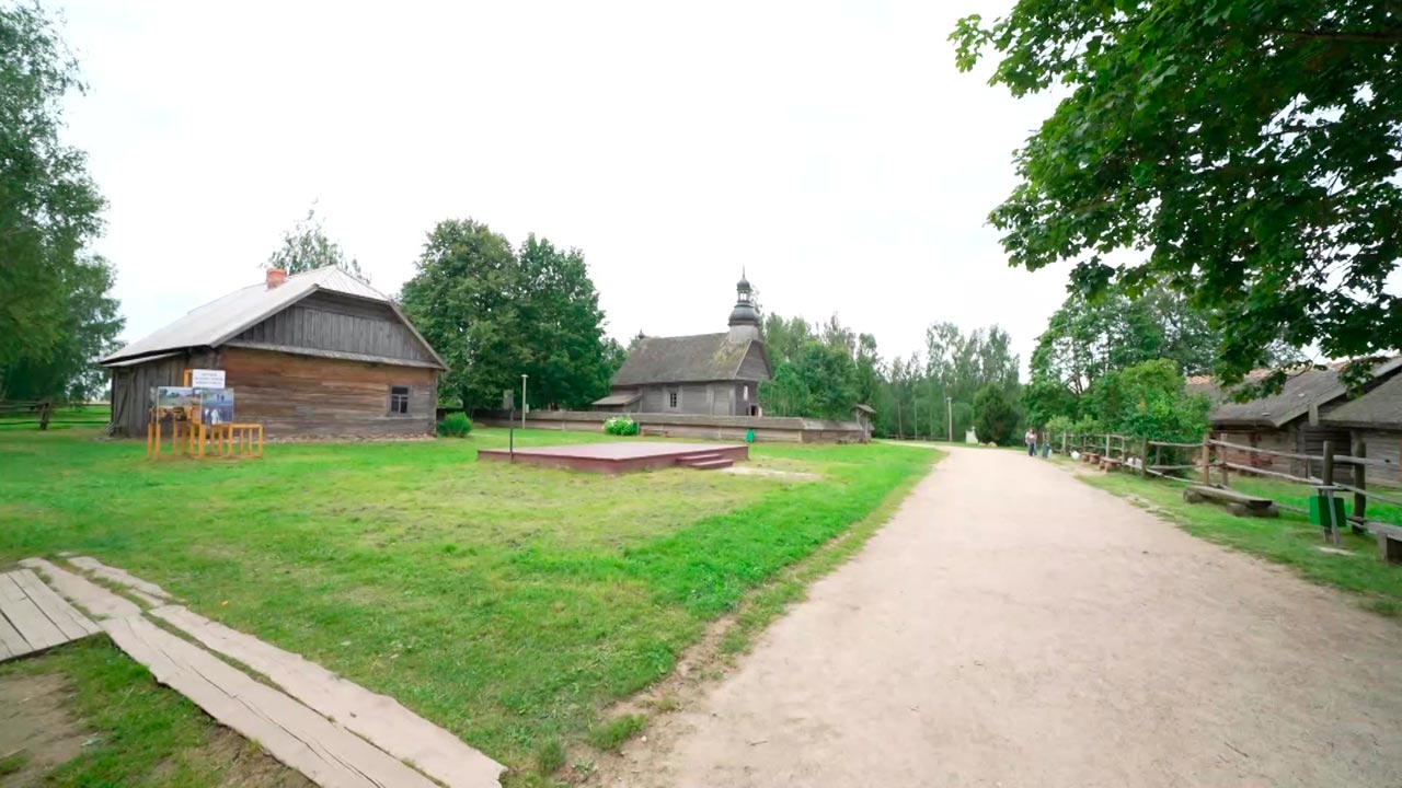 От Поднепровья и Поозерья до Центральной Беларуси – посетили этнокомплекс в Озерце