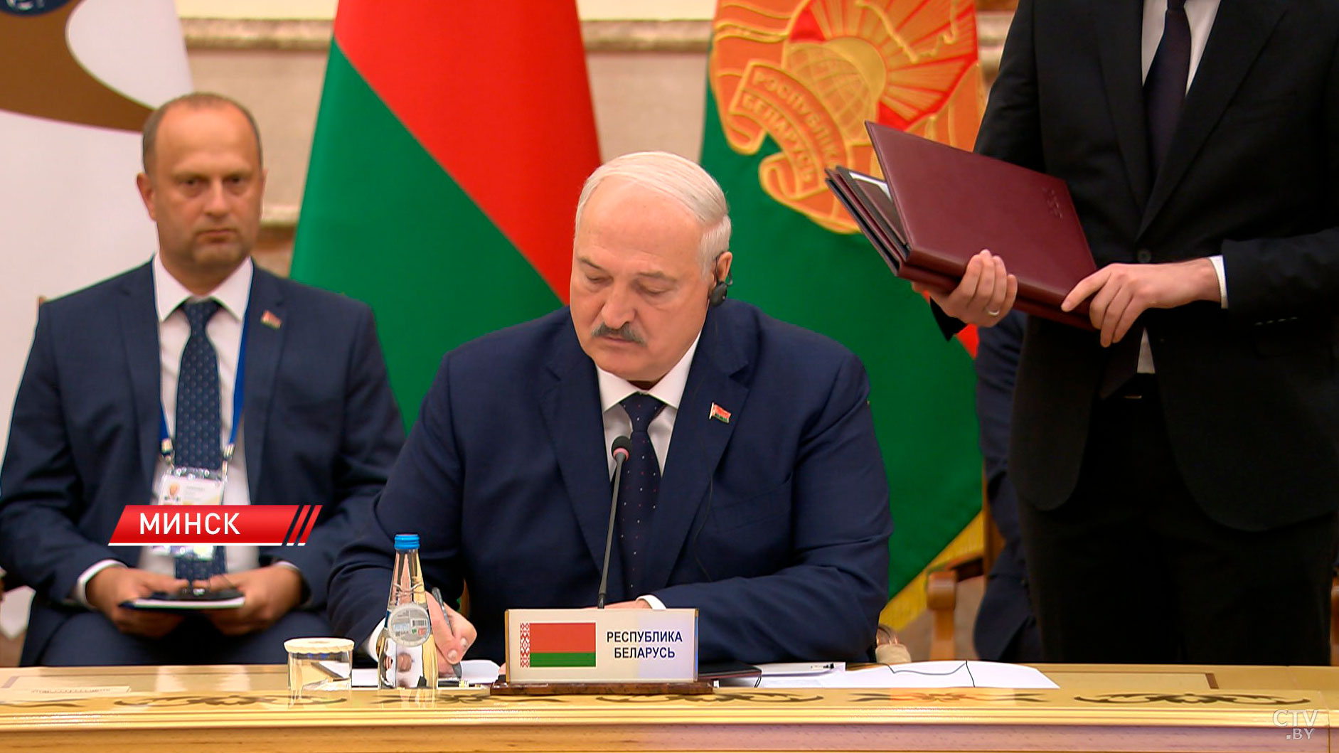 Лукашенко: «золотой миллиард» навязывает миру деструктивную повестку-8