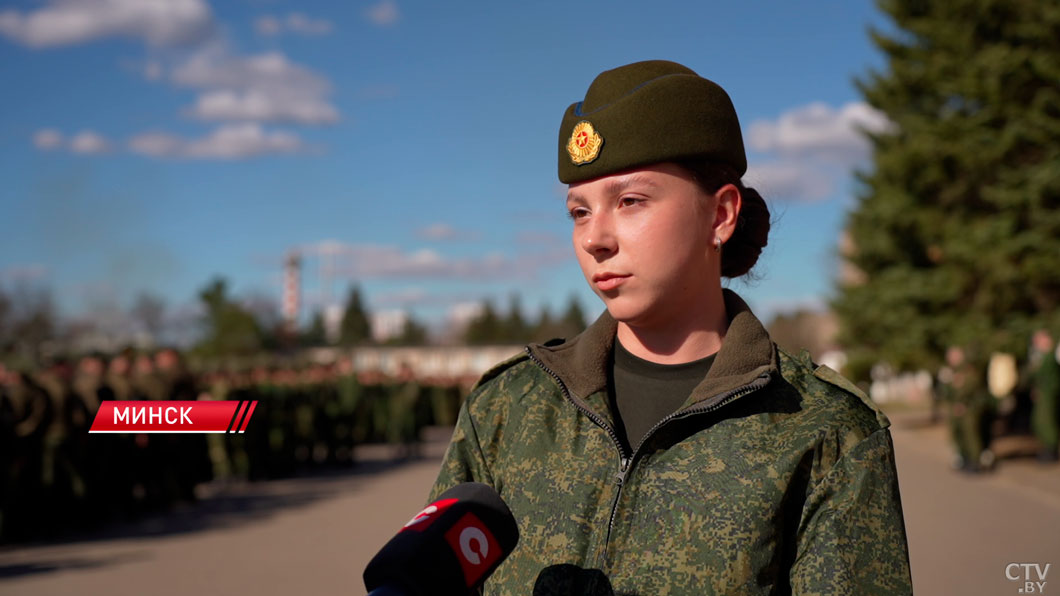 Маршировали с улыбкой даже в ливень! Как готовят к параду Победы участниц самой красивой коробки? -4