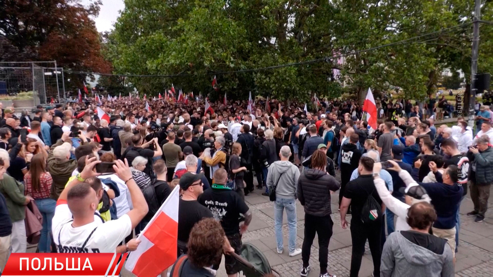 В 80 городах Польши прошли акции против миграционной политики-2