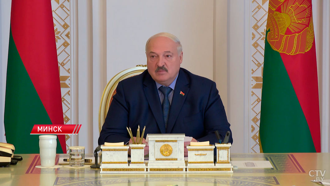 Лукашенко обсудит с Путиным дальнейшие шаги по модернизации ракетного производства-2