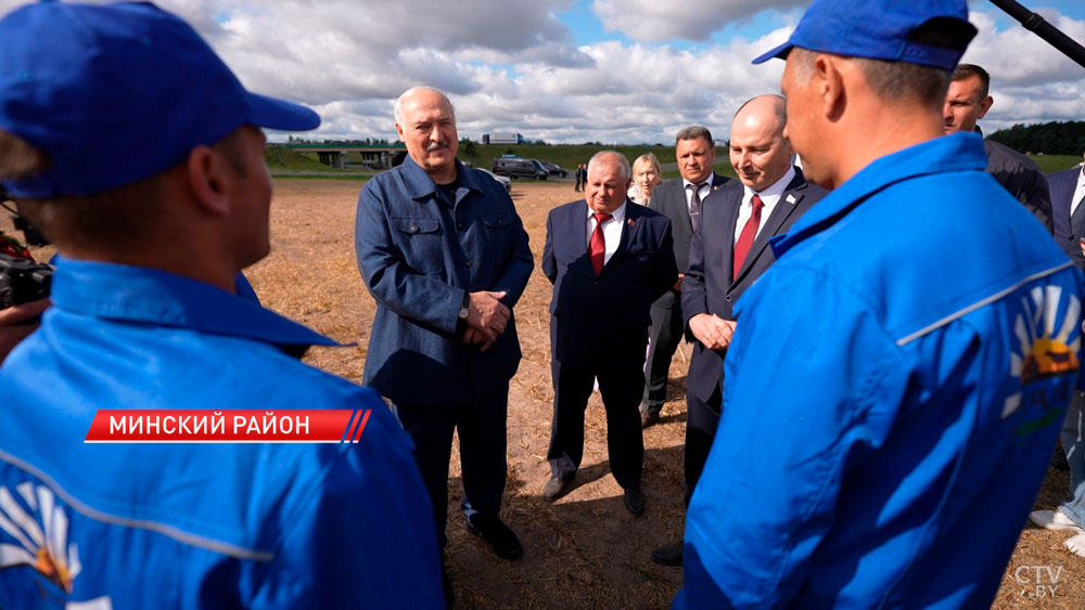 Главное – люди. Президент пообщался с передовиками уборочной в Минском районе – подробности встречи-14 Главное – люди. Президент пообщался с передовиками уборочной в Минском районе – подробности встречи-14