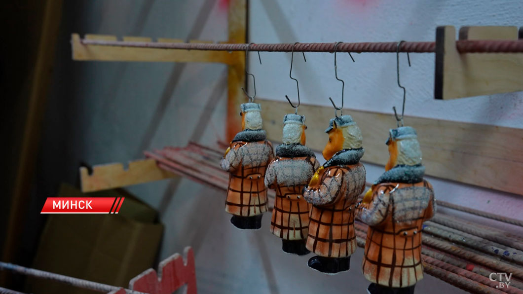 Календарные сюжеты и ностальгия по «Ну, погоди!». Показываем красивые мотивы для ёлочных игрушек-6