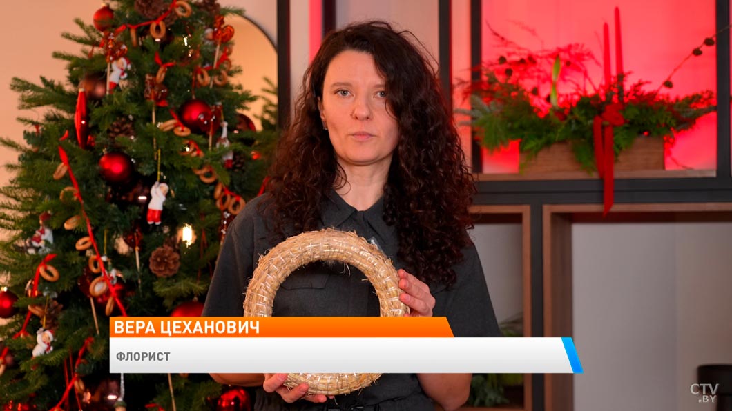 Понадобится пихта и декор – флорист показала, как сделать рождественский венок своими руками-2