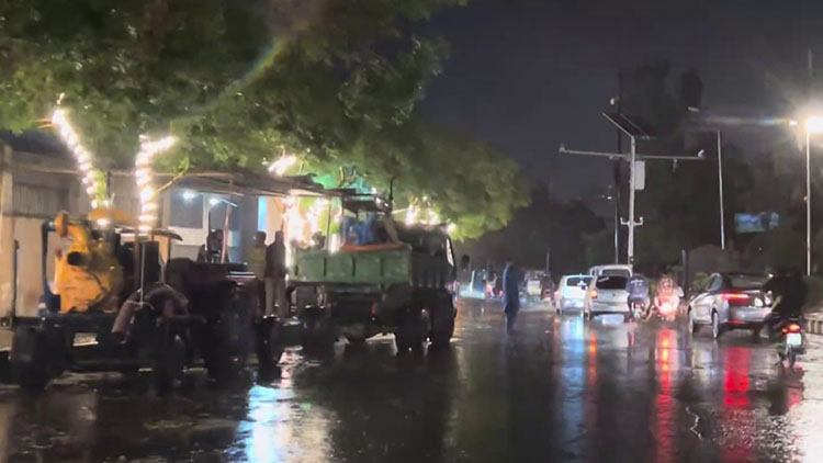 Около 20 человек стали жертвами мощного шторма в Пакистане Около 20 человек стали жертвами мощного шторма в Пакистане