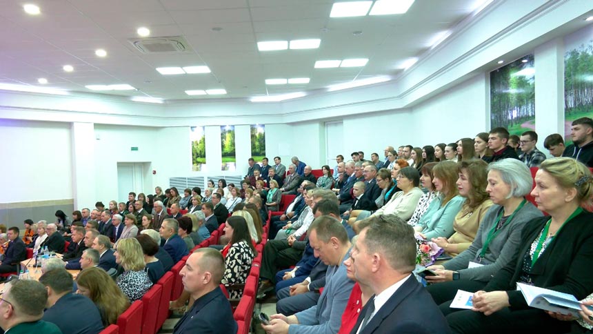 В Институте леса НАН Беларуси проходит международная научно-практическая конференция