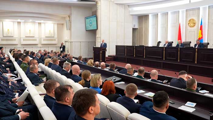 Пишем картину будущего – делегаты ВНС Минска, Бреста и Могилева рассмотрели программу пятилетки Пишем картину будущего – делегаты ВНС Минска, Бреста и Могилева рассмотрели программу пятилетки