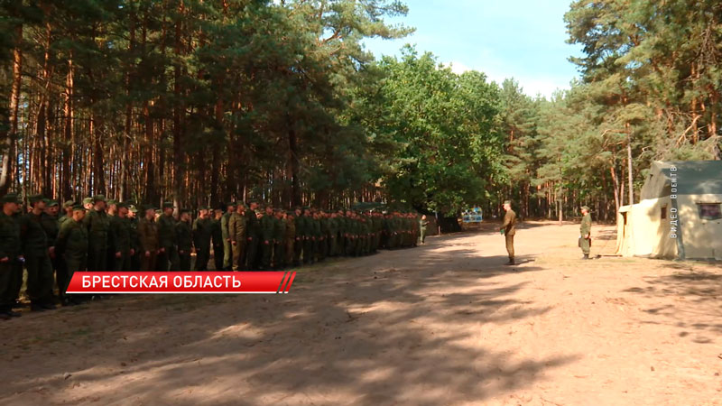 Сбор с командирами подразделений ВВС и ПВО проходит на полигоне в Брестской области-2