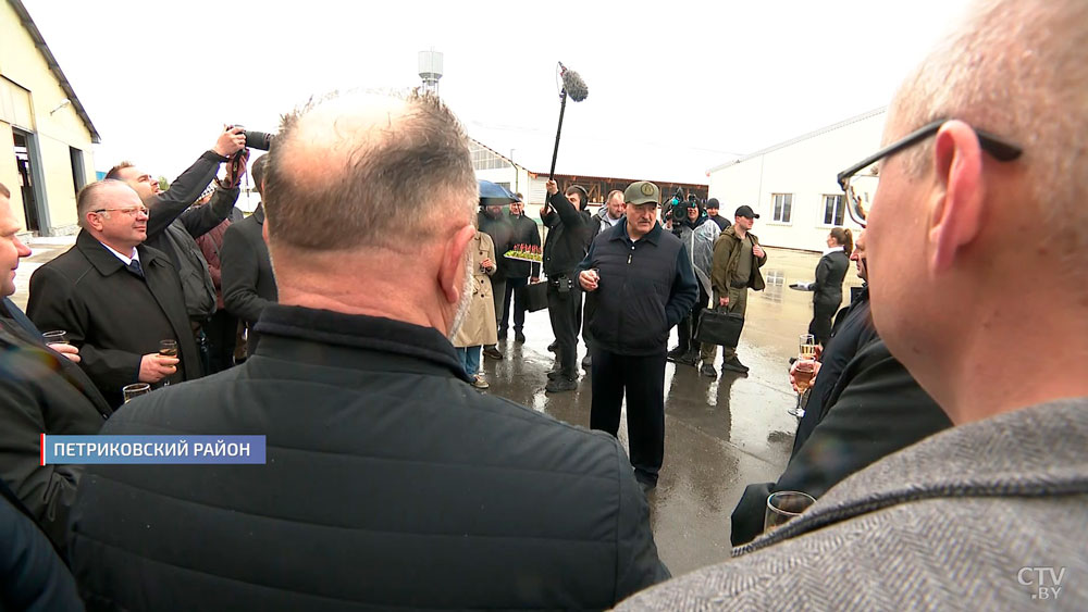 Полесье станет эталоном АПК – Лукашенко оценил новую ферму в Лясковичах-30