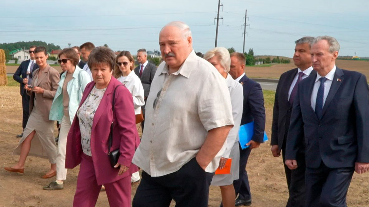 Второй раз за две недели. Лукашенко снова посетил хозяйство «‎Озерицкий-Агро»