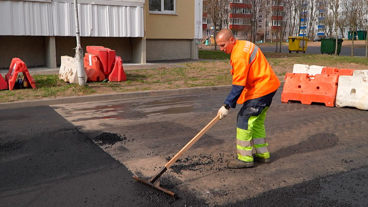В Минске отремонтируют почти 2 млн «квадратов» дорог