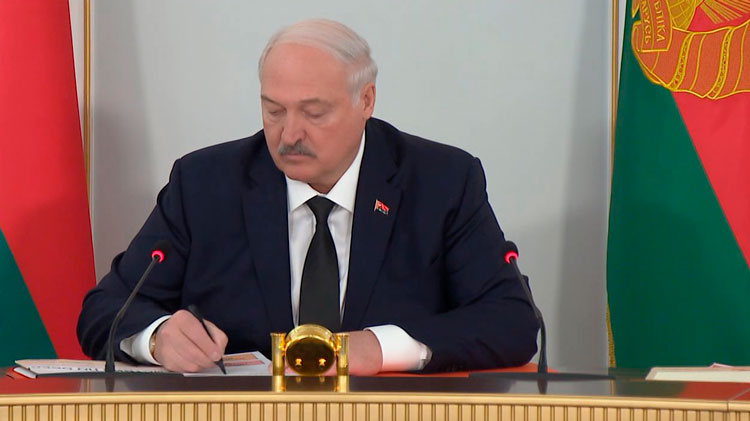  «Хватит, навоевались!» Лукашенко одобрил план обороны Беларуси до 2030 года