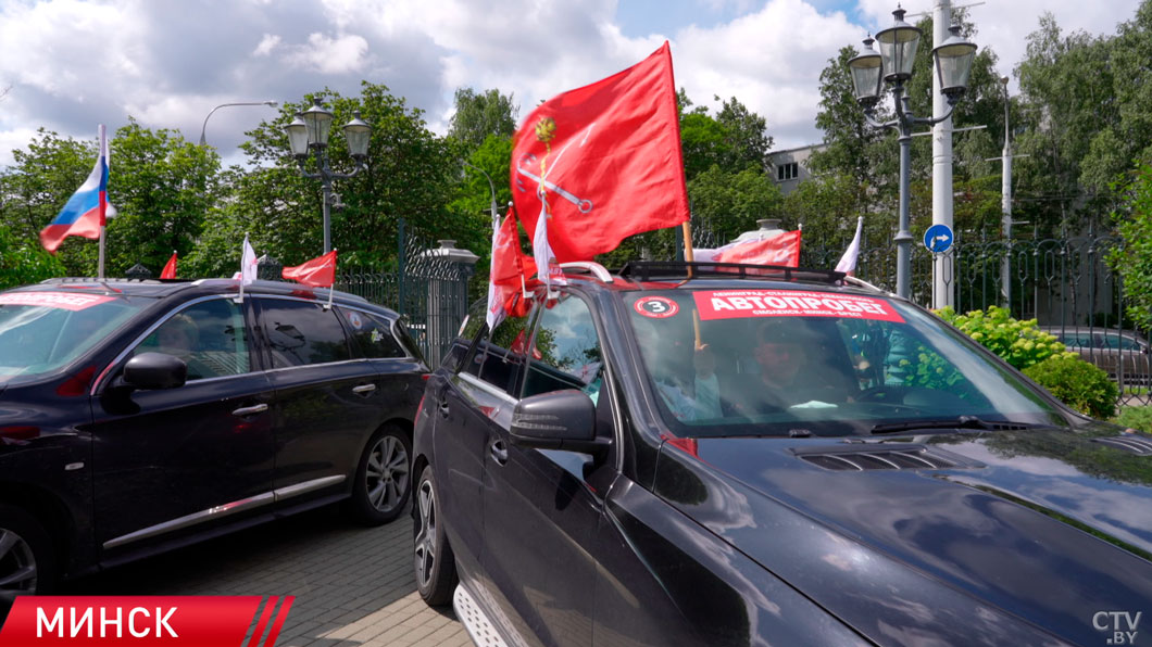 Участники автопробега «Дорогами Победы» доставили в Минск землю с мест братских захоронений из городов-героев-12