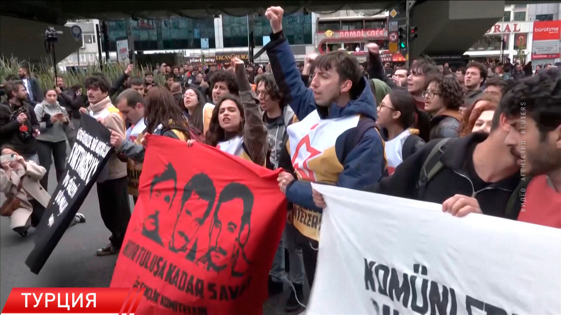 В Турции первомайская демонстрация закончилась дракой с полицией