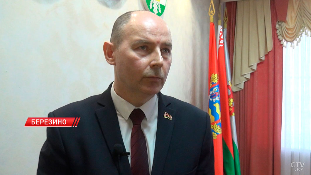 Председатель Миноблисполкома рассмотрел вопросы граждан в Березино-4