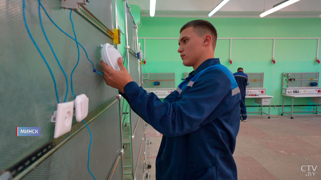 Строители в топе на рынке труда! Почему вчерашние школьники поступают в профтех?-2 Строители в топе на рынке труда! Почему вчерашние школьники поступают в профтех?-2