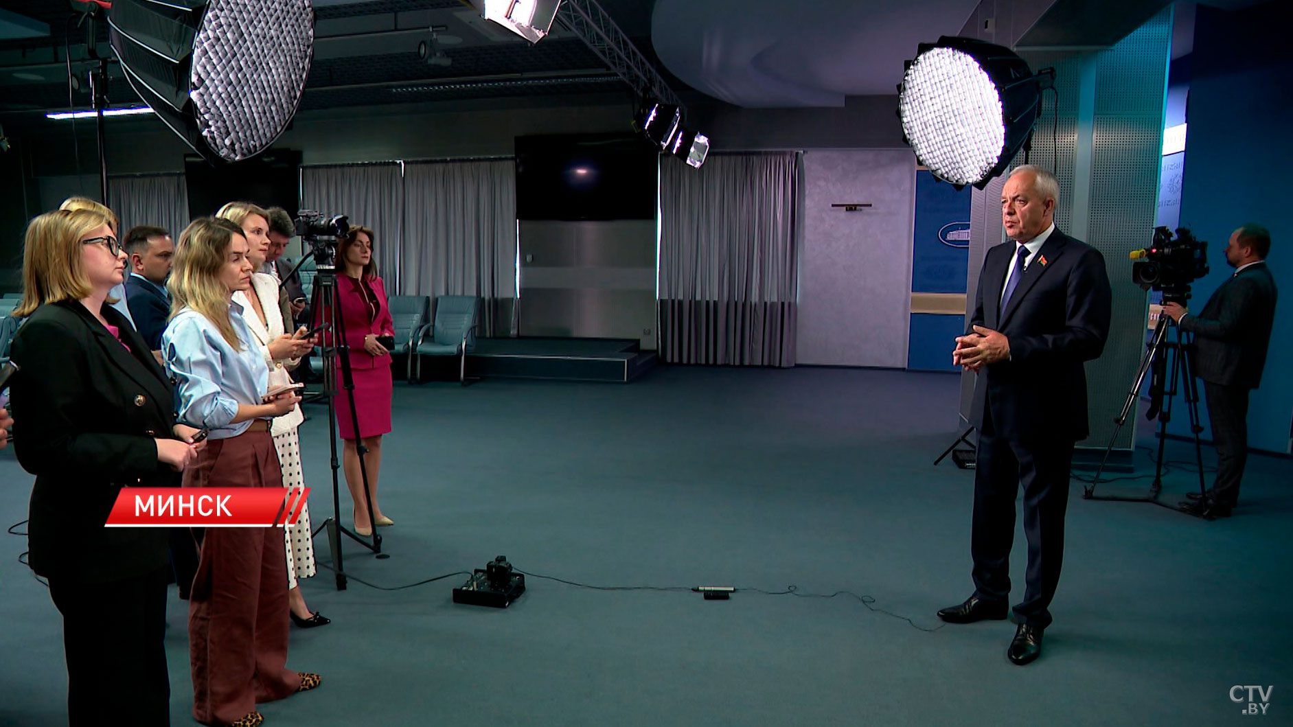 «Все вошли в свою колею» – Лукашенко поблагодарил депутатов за работу-8 «Все вошли в свою колею» – Лукашенко поблагодарил депутатов за работу-8