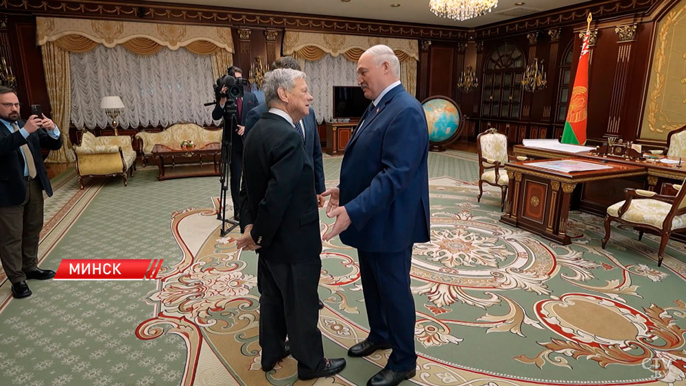 Джон Коул: Трамп постоянно говорит о Лукашенко-2