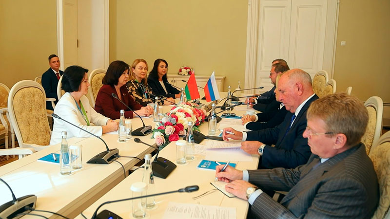 Наталья Кочанова провела встречу с Валентиной Матвиенко