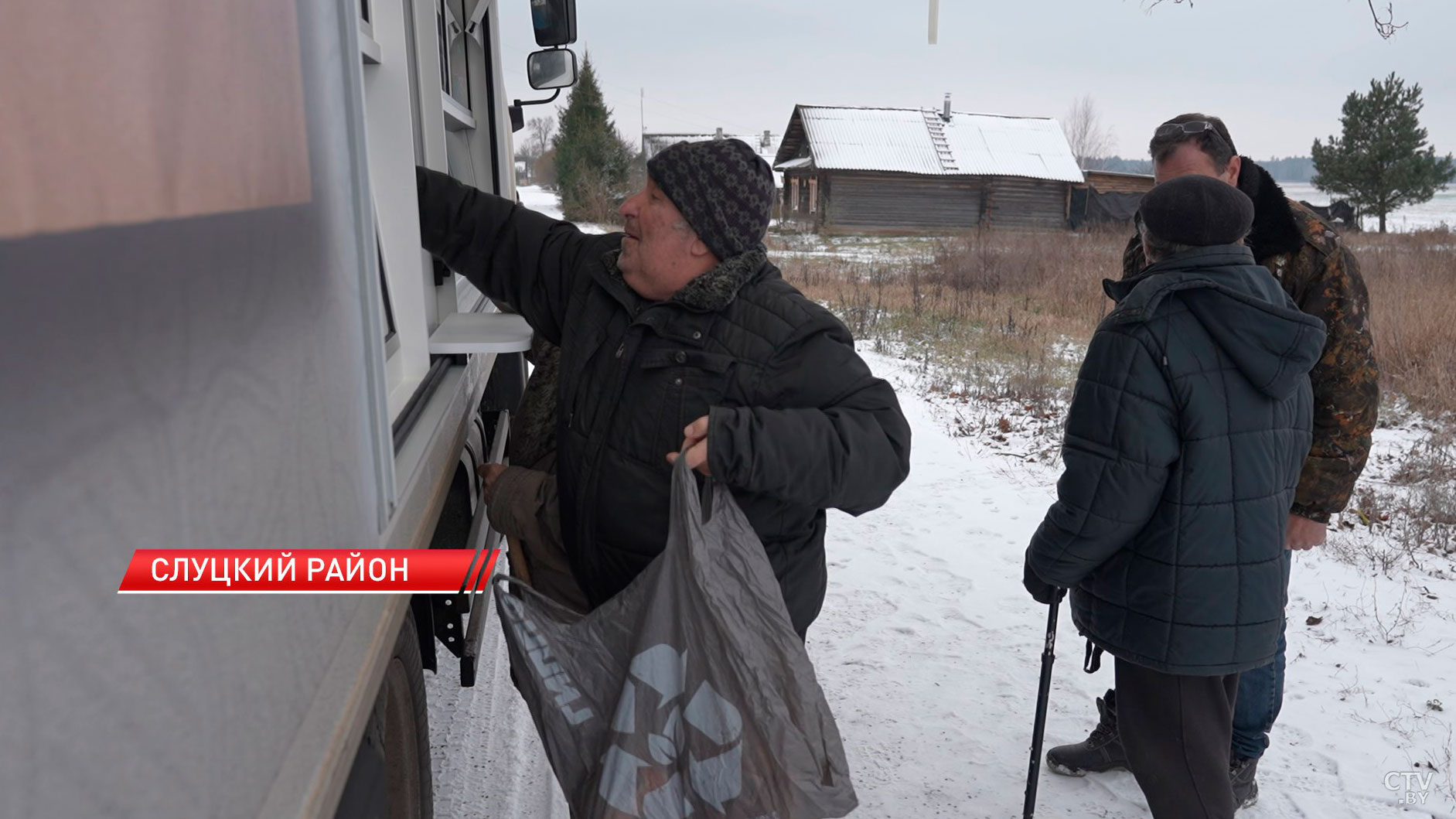 Магазин на колёсах. 4 новые автолавки появились в Слуцком районе-4