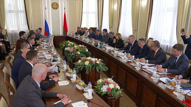 Беларусь и Чукотка подписали дорожную карту по сотрудничеству на 2026-2030 годы Беларусь и Чукотка подписали дорожную карту по сотрудничеству на 2026-2030 годы