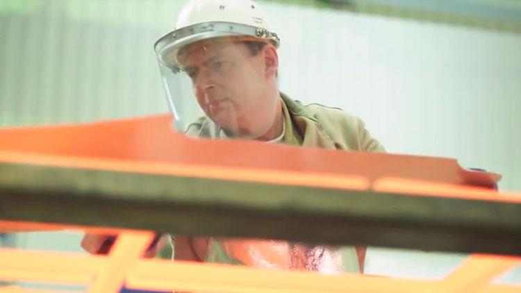 Около 100 крупнейших компаний Германии объявили о сокращении рабочих мест