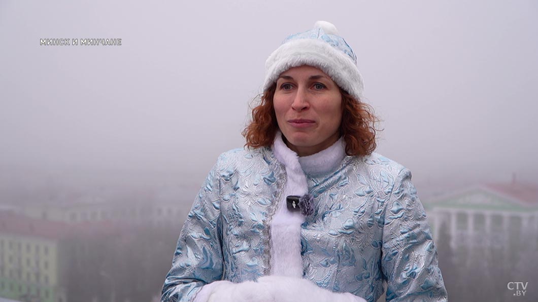 Заглянули прямо в окно! Деды Морозы-альпинисты поздравили с Новым годом пациентов РНПЦ детской хирургии-4