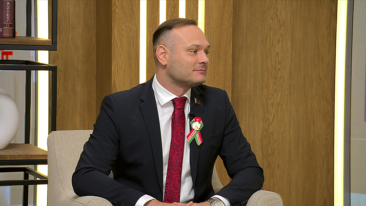 Белорусы помогли миру жить свободно! Вадим Боровик поздравил страну с Днём Независимости