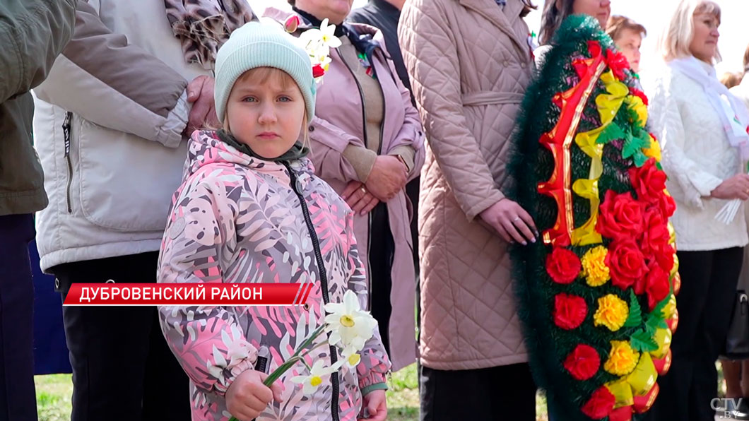 В Дубровенском районе с военными и церковными почестями перезахоронили останки 17 красноармейцев-8