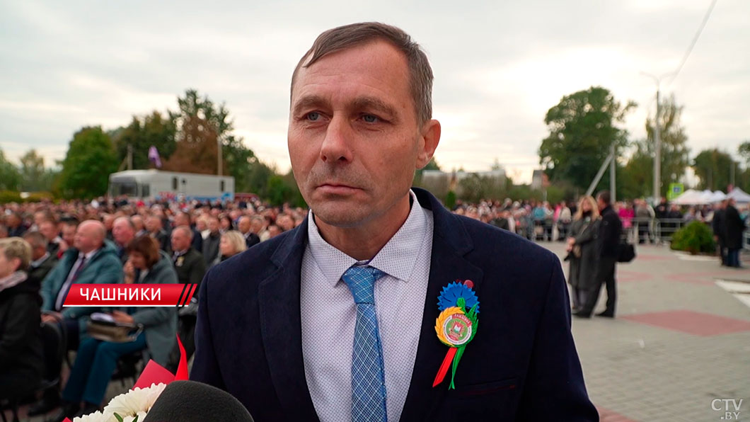 «На комбайне работаю 16 сезонов» – лучших хлеборобов чествуют в Чашниках-2 «На комбайне работаю 16 сезонов» – лучших хлеборобов чествуют в Чашниках-2