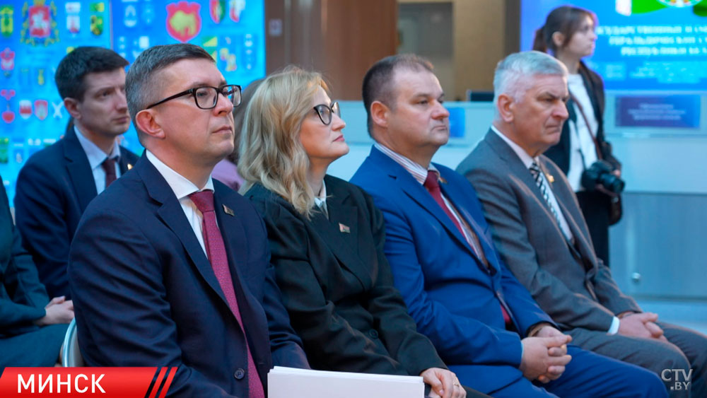 Уникальная выставка официальной геральдики открылась в Минске-2 Уникальная выставка официальной геральдики открылась в Минске-2