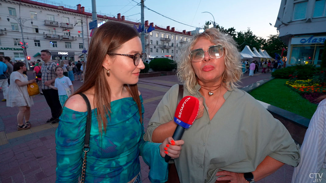 Настоящий карнавал – Витебск гуляет в ритме «Славянского базара»! Показываем, что происходит в городе-9