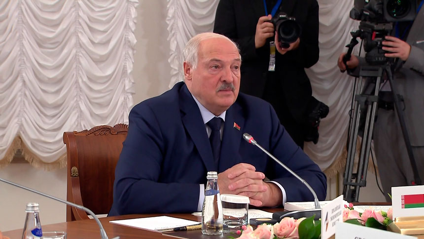 Лукашенко на саммите ЕАЭС: давайте вернёмся к работе с тем же энтузиазмом, с которым начинали!