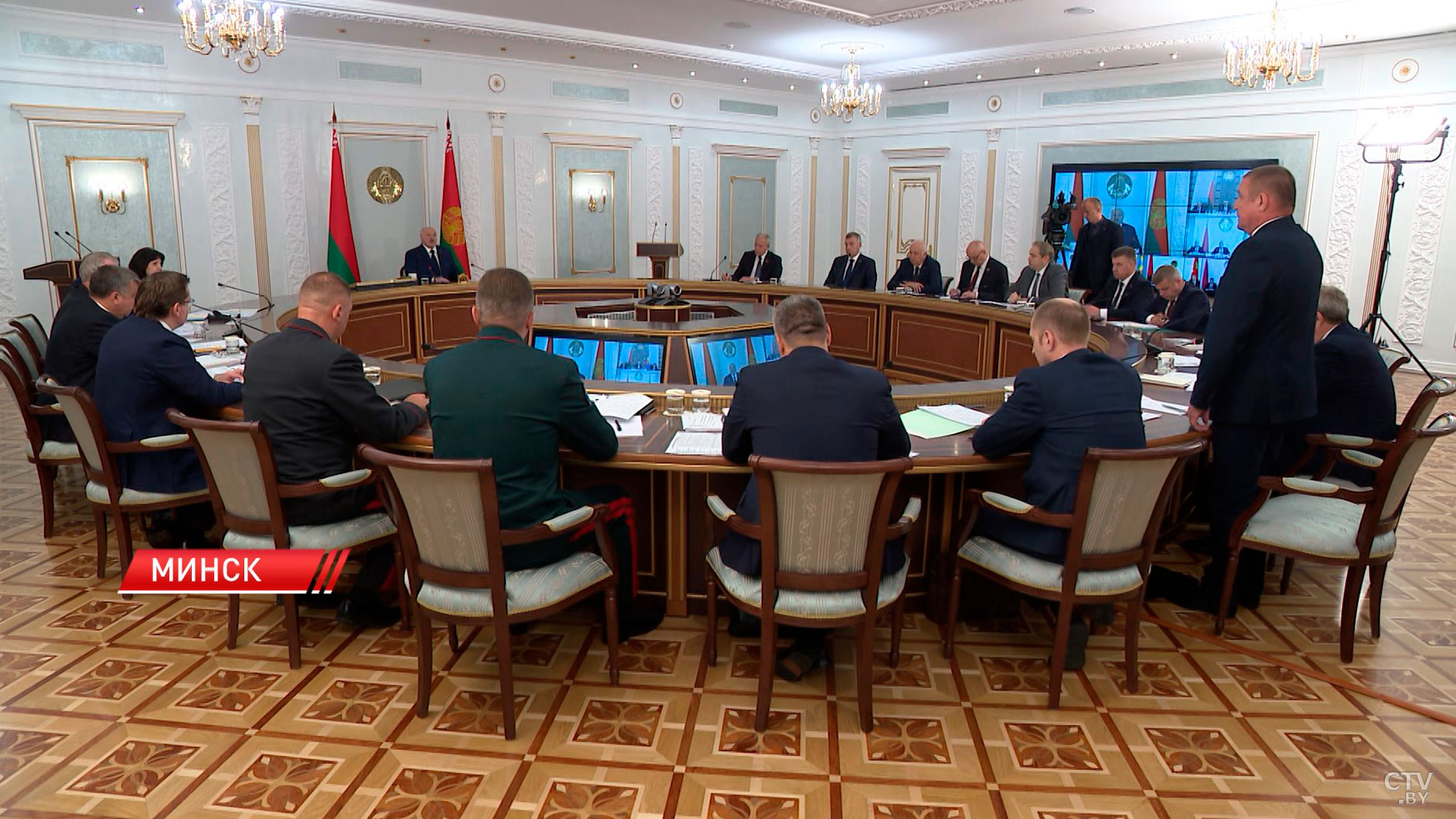 Лукашенко: «Контролируйте потери, меня это больше всего волнует, и берегите технику»-2