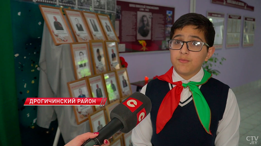 Ветеран научился играть на скрипке в партизанском отряде и продолжает в свои 97! Невероятная история-12