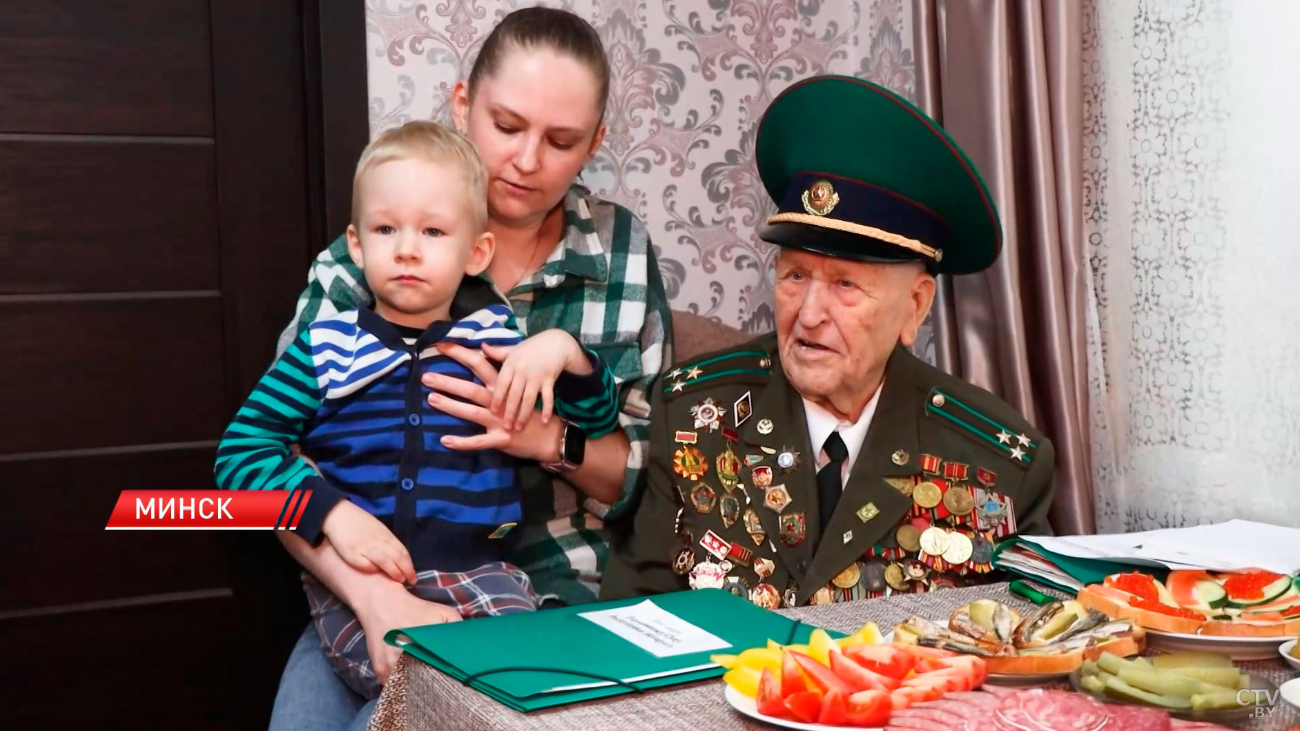 Люди с героической судьбой – 99-летнего ветерана поздравили с Днём пограничника-4 Люди с героической судьбой – 99-летнего ветерана поздравили с Днём пограничника-4