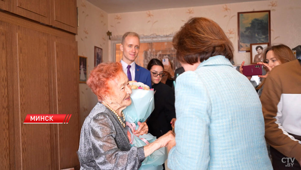 100-летие отметила ветеран Великой Отечественной минчанка Ядвига Еробкина-2