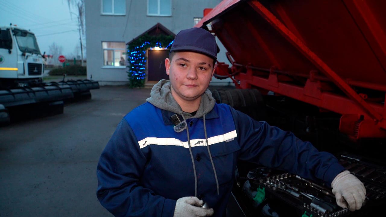Неженское дело? Девушка-автослесарь доказала обратное и теперь борется за звание «SuperПРОФИ»!