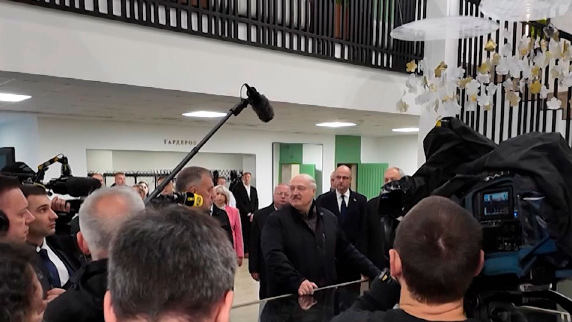 Лукашенко в Березинском заповеднике: какого чёрта мы этих европейцев оздоровляем? Этого нигде нет уже!